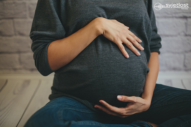 Kako se obnašati, ko odkrijete glavkom v začetni fazi nosečnosti?